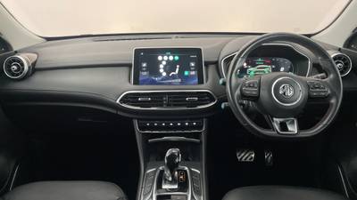 2021 MG HS EV interior