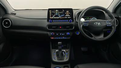 2022 HYUNDAI KONA interior
