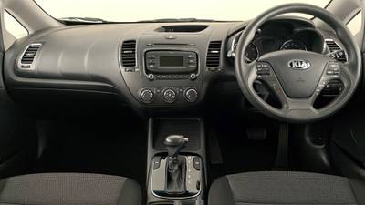 2017 KIA CERATO interior