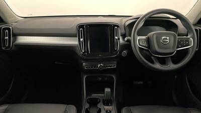 2021 VOLVO XC40 interior