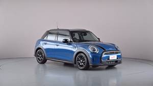 2021 MINI 5D HATCH