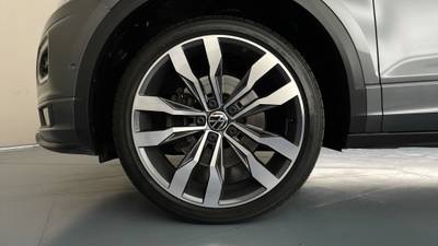 2021 VOLKSWAGEN T-ROC gallery