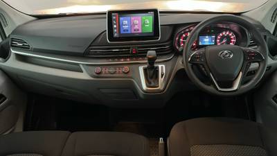 2023 LDV DELIVER 9 interior