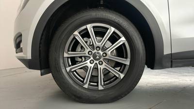 2023 MAHINDRA XUV700 gallery