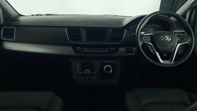 2022 LDV G10+ interior