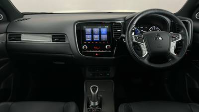 2020 MITSUBISHI OUTLANDER interior