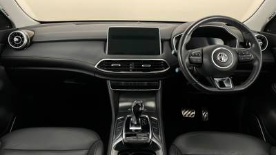 2021 MG HS +EV interior