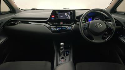 2019 TOYOTA C-HR interior