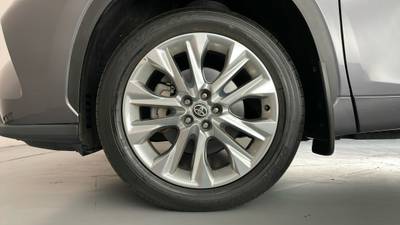 2021 TOYOTA KLUGER gallery