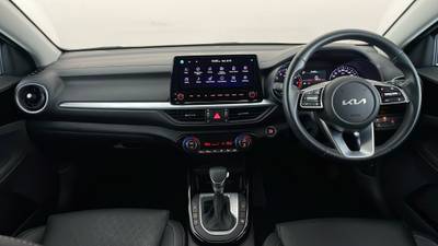 2024 KIA CERATO interior