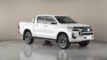 2021 TOYOTA HILUX