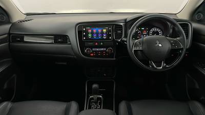 2017 MITSUBISHI OUTLANDER interior