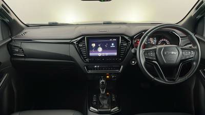 2022 ISUZU D-MAX interior
