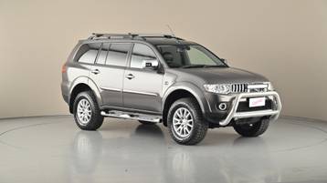 2012 MITSUBISHI CHALLENGER