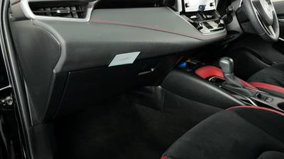 2019 TOYOTA COROLLA imperfections