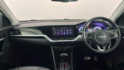 2021 KIA NIRO interior