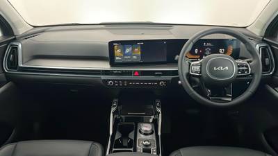 2024 KIA SORENTO interior