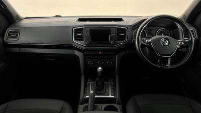 2021 VOLKSWAGEN AMAROK interior