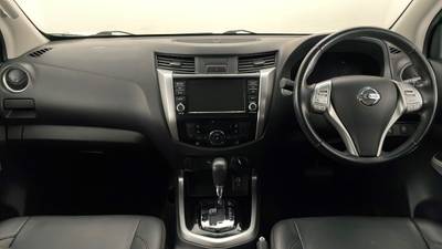 2019 NISSAN NAVARA interior