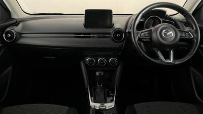 2018 MAZDA 2 interior