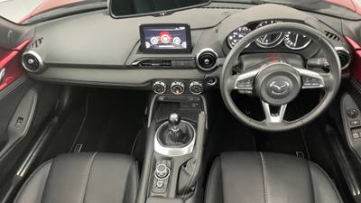 2021 Mazda MX-5 interior