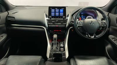 2022 MITSUBISHI ECLIPSE CROSS interior