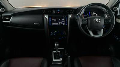 2018 TOYOTA FORTUNER interior