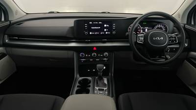 2022 KIA CARNIVAL interior