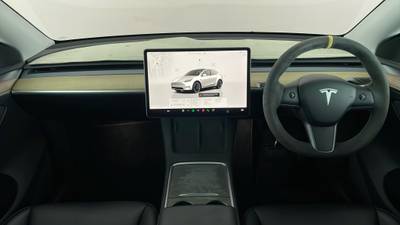 2023 TESLA MODEL Y interior