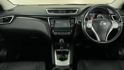 2016 NISSAN QASHQAI interior