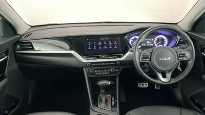 2022 Kia Niro interior