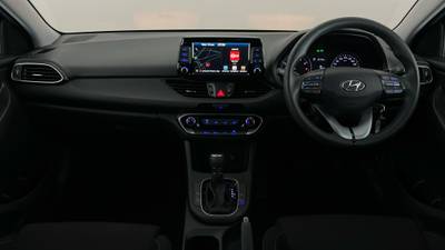 2017 HYUNDAI I30 interior