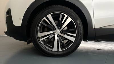 2017 PEUGEOT 5008 gallery