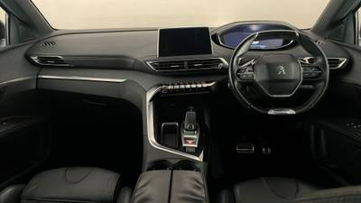 2017 PEUGEOT 5008 interior