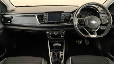 2019 KIA RIO interior