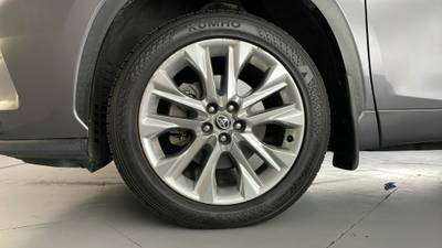 2021 TOYOTA KLUGER gallery