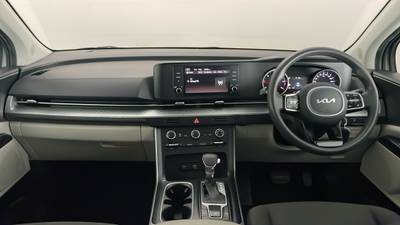 2022 KIA CARNIVAL interior