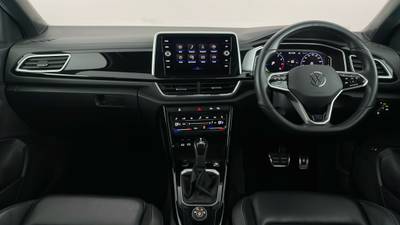 2022 VOLKSWAGEN T-ROC interior