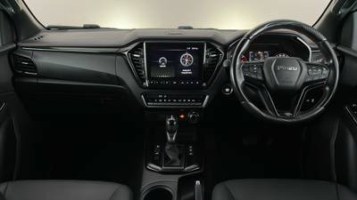2023 ISUZU D-MAX interior