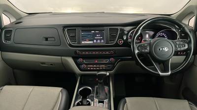 2019 KIA CARNIVAL interior
