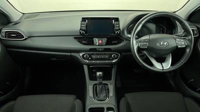 2021 HYUNDAI I30 interior