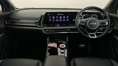 2022 KIA SPORTAGE interior