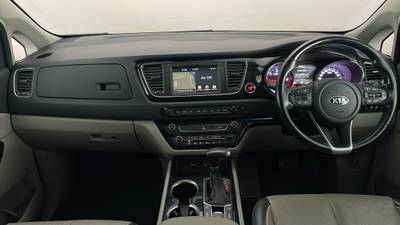 2018 KIA CARNIVAL interior