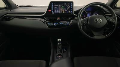 2020 TOYOTA C-HR interior