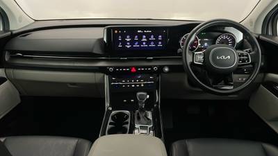2022 KIA CARNIVAL interior