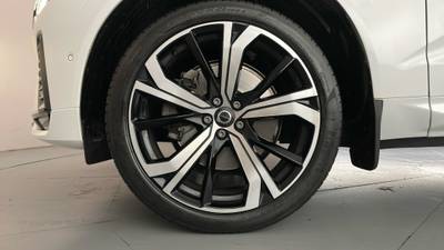 2023 VOLVO XC60 gallery