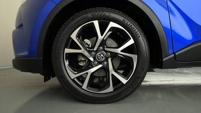 2018 TOYOTA C-HR gallery