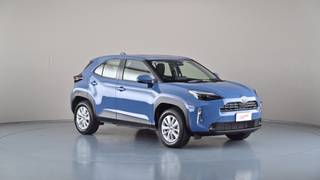 2024 TOYOTA YARIS CROSS