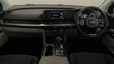 2022 KIA CARNIVAL interior