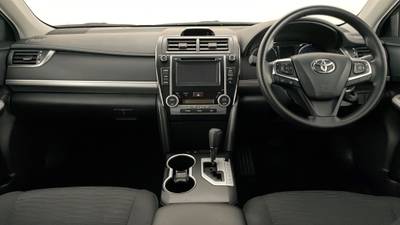 2017 TOYOTA CAMRY interior